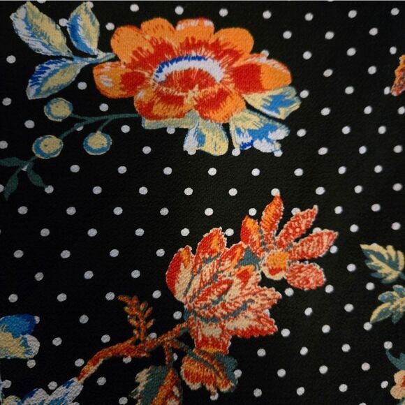 EC JANET CHUNG TANK TOP W/ TRIANGLE OPENING IN THE BACK & DECORATIVE BUTTONS XXL - Picture 4 of 6